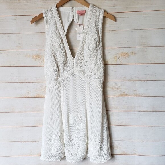 Not So Serious by Pallavi Mohan Deep V-Neck Mini Dress Sleeveless White Small - Picture 6 of 15